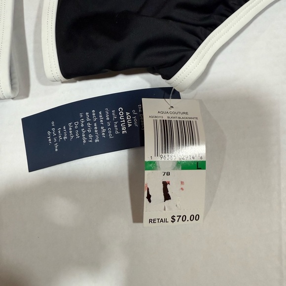 Elegant Black and White One-Shoulder Swimsuit - Picture 3 of 5